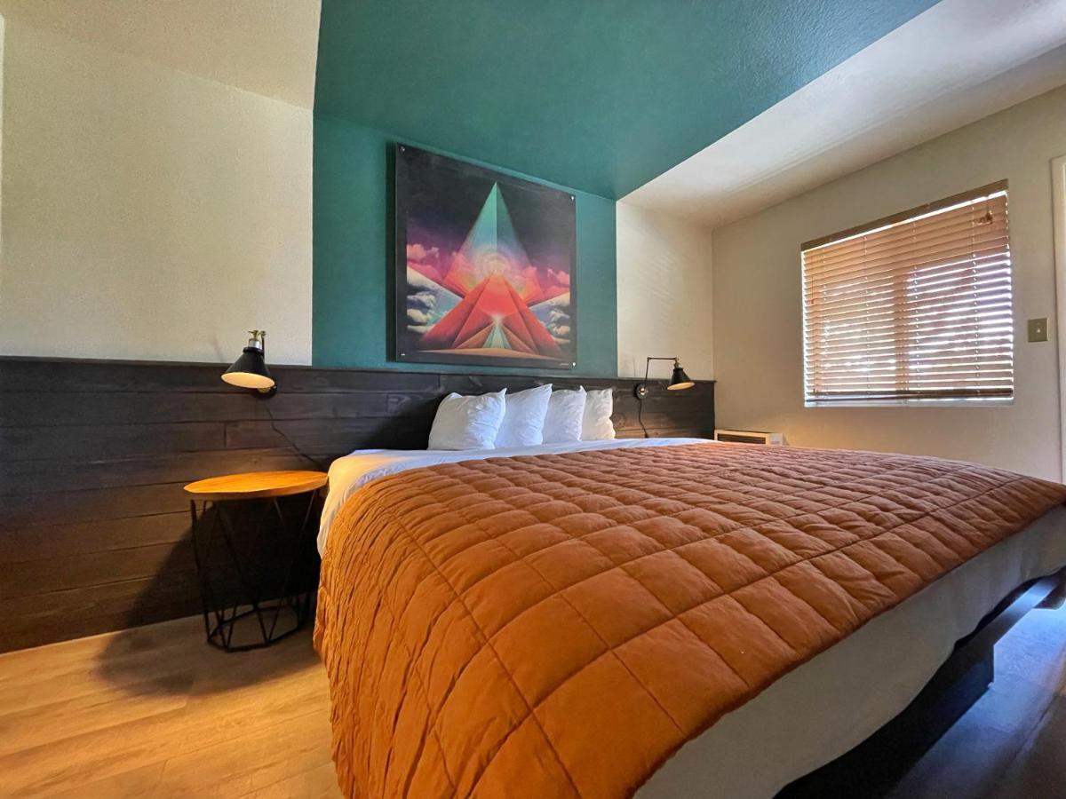 วูล์ฟ ครีก รีสอร์ต Hotel บิ๊กแบร์เลค ภายนอก รูปภาพ