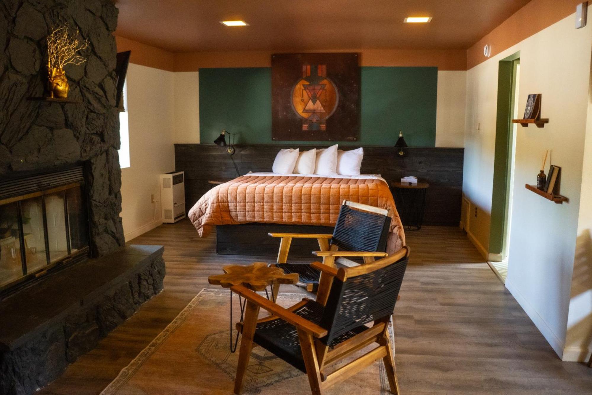 วูล์ฟ ครีก รีสอร์ต Hotel บิ๊กแบร์เลค ภายนอก รูปภาพ