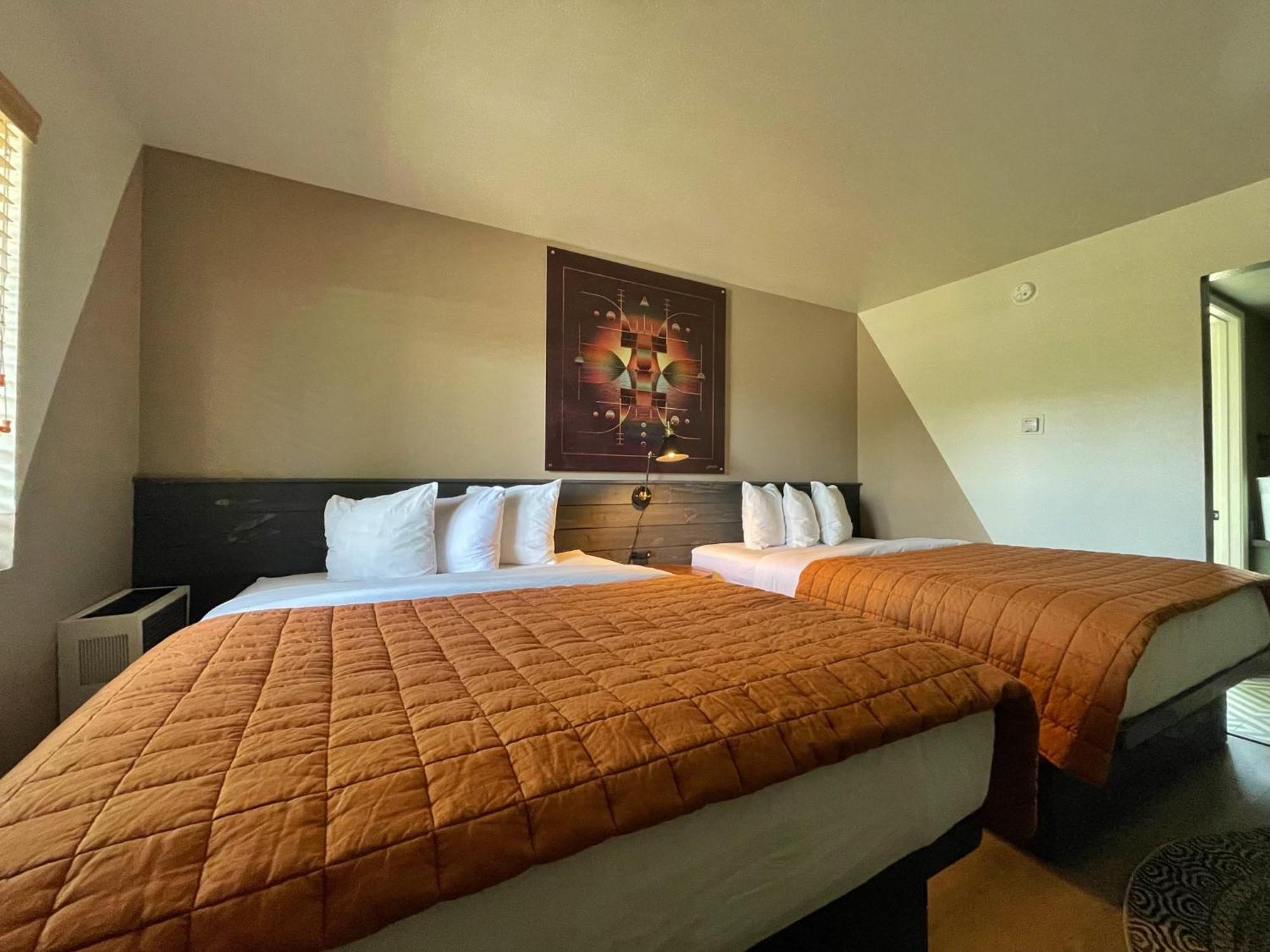 วูล์ฟ ครีก รีสอร์ต Hotel บิ๊กแบร์เลค ภายนอก รูปภาพ